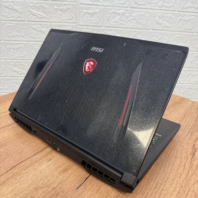 Игровой ноутбук MSI GT62VR 7RE Dominator Pro / 15.6" (1920x1080) IPS / Intel Core i7-7700HQ (4 (8) ядра по 2.8 - 3.8 GHz) / 16 GB DDR4 / 256 GB SSD M.2 + 1000 GB HDD / nVidia GeForce GTX 1070, 8 GB GDDR5, 256-bit / WebCam