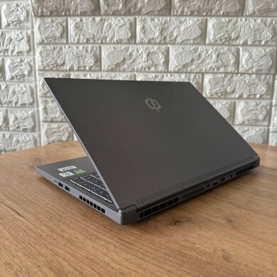 Игровой ноутбук CyberPower Tracer IV GM5MP7Y / 15.6" (1920x1080) IPS / Intel Core i7-10875H (8 (16) ядер по 2.3 - 5.1 GHz) / 16 GB DDR4 / 500 GB SSD / nVidia GeForce RTX 2070, 8 GB GDDR6, 256-bit / WebCam
