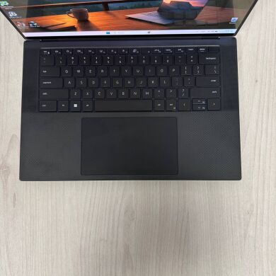 Игровой ноутбук Б-класс Dell XPS 15 9520 / 15.6" (3456x2160) OLED Touch / Intel Core i9-12900HK (14 (20) ядер по 3.8 - 5.0 GHz) / 16 GB DDR5 / 512 GB SSD NVMe / nVidia GeForce RTX 3050 Ti, 4 GB GDDR6, 128-bit / WebCam