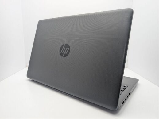 Ноутбук HP 250 G7 / 15.6" (1920x1080) TN / Intel Core i3-7020U (2 (4) ядра по 2.3 GHz) / 8 GB DDR4 / 256 GB SSD / nVidia GeForce MX110, 2 GB GDDR5, 64-bit / WebCam Ноутбук HP 250 G7 / 15.6" (1920x1080) TN / Intel Core i3-7020U (2 (4) ядра по 2.3 GHz) / 8 GB DDR4 / 256 GB SSD / nVidia GeForce MX110, 2 GB GDDR5, 64-bit / WebCam