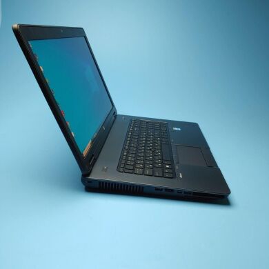 Мобільна робоча станція HP Zbook 17 / 17.3'' (1920x1080) IPS / Intel Core i7-4700MQ (4 (8) ядра по 2.4 - 3.4 GHz) / 16 GB DDR3 / 512 GB SSD / nVidia Quadro K5100M, 8 GB GDDR5, 256-bit / WebCam / DVD-RW / Win 10 Pro