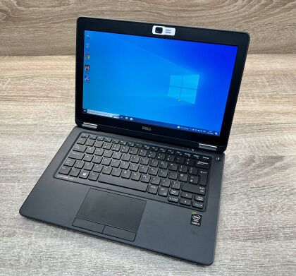 Нетбук Б-класс Dell Latitude E7250 / 12.5" (1366x768) TN / Intel Core i5-5300U (2 (4) ядра по 2.3 - 2.9 GHz) / 8 GB DDR3 / 120 GB SSD / Intel HD Graphics 5500 / WebCam