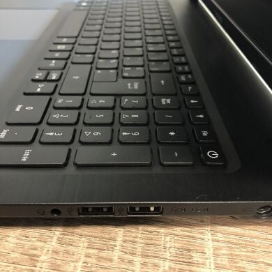 Acer Aspire 3 (A315-32-C0BE) / 15.6" (1366х768) TN LED / Intel Celeron N4000 (2 ядра по 1.1 - 2.6 GHz) / 8 GB DDR4 / 320 GB HDD / WebCam