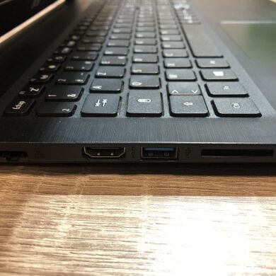 Acer Aspire 3 (A315-32-C0BE) / 15.6" (1366х768) TN LED / Intel Celeron N4000 (2 ядра по 1.1 - 2.6 GHz) / 8 GB DDR4 / 320 GB HDD / WebCam