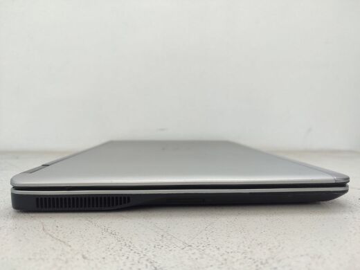 Ноутбук Б-класс Dell Latitude E7440 / 14" (1366x768) TN / Intel Core i5-4300U (2 (4) ядра по 1.9 - 2.9 GHz) / 8 GB DDR3 / 128 GB SSD / Intel HD Graphics 4400 / WebCam