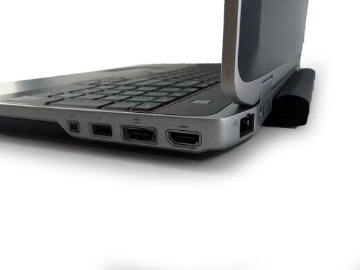 Ноутбук Dell Latitude E6520 / 15.6" (1600x900) TN / Intel Core i7-2620M (2 (4) ядра по 2.7 - 3.4 GHz) / 8 GB DDR3 / 240 GB SSD / Intel HD Graphics 3000 / DVD-ROM Ноутбук Dell Latitude E6520 / 15.6" (1600x900) TN / Intel Core i7-2620M (2 (4) ядра по 2.7 - 3.4 GHz) / 8 GB DDR3 / 240 GB SSD / Intel HD Graphics 3000 / DVD-ROM