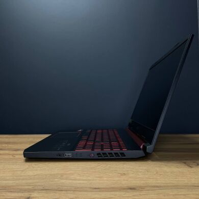 Игровой ноутбук Acer Nitro 5 (AN515-43) / 15.6" (1920x1080) IPS / AMD Ryzen 5 3550H (4 (8) ядра по 2.1 - 3.7 GHz) / 16 GB DDR4 / 512 GB SSD / AMD Radeon RX 560X, 4 GB GDDR5, 128-bit / WebCam / HDMI