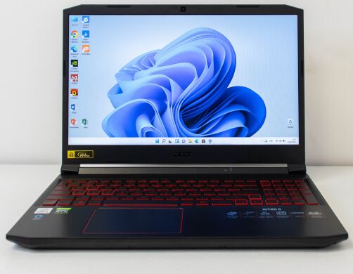 Ігровий ноутбук Acer Nitro 5 AN515-55-53E5 / 15.6" (1920x1080) IPS / Intel Core i5-10300H (4 (8) ядра по 2.5 - 4.5 GHz) / 8 GB DDR4 / 256 GB SSD / nVidia GeForce RTX 3050, 4 GB GDDR6, 128-bit / WebCam / HDMI