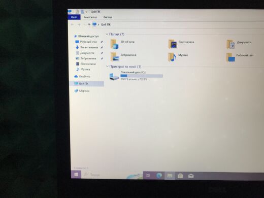 Ігровий ноутбук Б-клас Dell Latitude E5570 / 15.6" (1366x768) TN / Intel Core i7-6600U (2 (4) ядра по 2.6 - 3.4 GHz) / 8 GB DDR4 / 240 GB SSD / AMD Radeon R7 M360, 2 GB DDR3, 64-bit / WebCam / Win 10 Pro