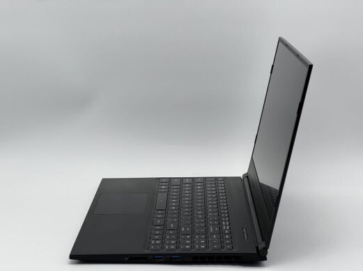 Игровой ноутбук Maingear Vector MG-VCTR001 / 15.6" (1920x1080) IPS / Intel Core i7-9750H (6 (12) ядра по 2.6 - 4.5 GHz) / 32 GB DDR4 / 480 GB SSD / nVidia GeForce GTX 1660 Ti, 6 GB GDDR6, 192-bit / WebCam