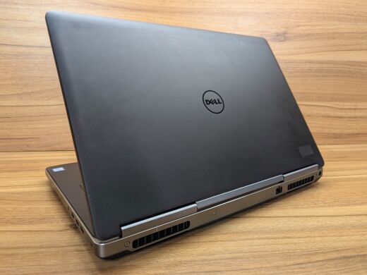 Мобільна робоча станція Dell Precision 7720 / 17.3" (1920x1080) IPS / Intel Core i7-7920HQ (4 (8) ядра по 3.1 - 4.1 GHz) / 32 GB DDR4 / 512 GB SSD / nVidia Quadro P3000, 6 GB GDDR5, 192-bit / WebCam / Windows 10