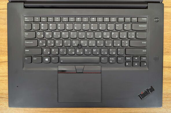 Мобільна робоча станція Lenovo ThinkPad P1 Gen 2 / 15.6" (1920x1080) IPS / Intel Core i7-9850H (6 (12) ядер по 2.6 - 4.6 GHz) / 32 GB DDR4 / 1000 GB SSD / nVidia Quadro T1000, 4 GB GDDR6, 128-bit / WebCam / Fingerprint / Windows 10 Мобільна робоча станція Lenovo ThinkPad P1 Gen 2 / 15.6" (1920x1080) IPS / Intel Core i7-9850H (6 (12) ядер по 2.6 - 4.6 GHz) / 32 GB DDR4 / 1000 GB SSD / nVidia Quadro T1000, 4 GB GDDR6, 128-bit / WebCam / Fingerprint / Windows 10