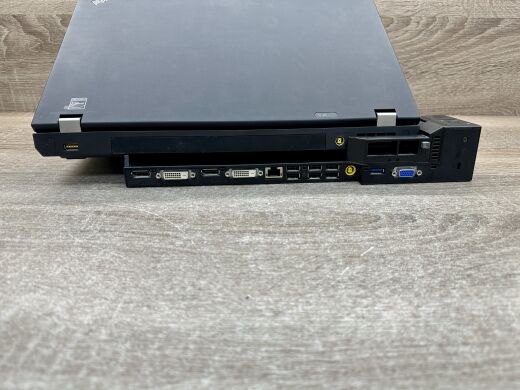 Мобильная рабочая станция Lenovo ThinkPad W530 / 15.6" (1600x900) IPS / Intel Core i5-3320M (2 (4) ядра по 2.6 - 3.3 GHz) / 8 GB DDR3 / 240 GB SSD / nVidia Quadro K1000M, 2 GB DDR3, 128-bit / Win 10 Pro + Dock station