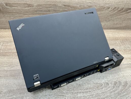 Мобильная рабочая станция Lenovo ThinkPad W530 / 15.6" (1600x900) IPS / Intel Core i5-3320M (2 (4) ядра по 2.6 - 3.3 GHz) / 8 GB DDR3 / 240 GB SSD / nVidia Quadro K1000M, 2 GB DDR3, 128-bit / Win 10 Pro + Dock station