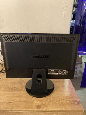 Монітор ASUS VH228 / 21.5" (1920x1080) TN / VGA / VESA 100x100 