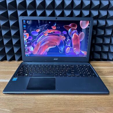 Ноутбук Б-клас Acer Aspire E1 V5WE2 / 15.6" (1366x768) TN / Intel Core i7-4500U (2 (4) ядра по 1.8 - 3.0 GHz) / 8 GB DDR3 / 128 GB SSD / Intel HD Graphics 4400 / WebCam