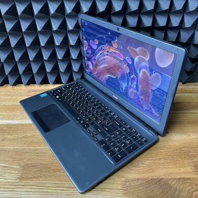 Ноутбук Б-клас Acer Aspire E1 V5WE2 / 15.6" (1366x768) TN / Intel Core i7-4500U (2 (4) ядра по 1.8 - 3.0 GHz) / 8 GB DDR3 / 128 GB SSD / Intel HD Graphics 4400 / WebCam