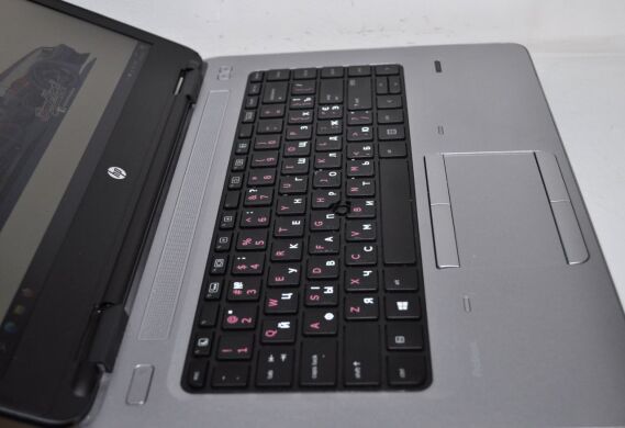 Ноутбук Б-клас HP ProBook 645 G3 / 14" (1366x768) TN / AMD A10-8730B (4 ядра по 2.4 - 3.3 GHz) / 8 GB DDR4 / 512 GB SSD NEW / AMD Radeon R5 Graphics / WebCam / VGA / АКБ NEW / Windows 10 Pro / BIOS PASSWORD BOOT