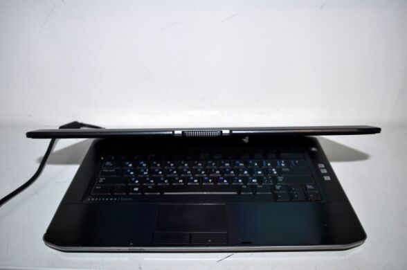Ноутбук Dell Latitude E5430 / 14" (1366x768) TN / Intel Core i5-3210M (2 (4) ядра по 2.5 - 3.1 GHz) / 8 GB DDR3 / 120 GB SSD / Intel HD Graphics 4000 / DVD-ROM / WebCam / Без АКБ / Windows 10 Home Ноутбук Dell Latitude E5430 / 14" (1366x768) TN / Intel Core i5-3210M (2 (4) ядра по 2.5 - 3.1 GHz) / 8 GB DDR3 / 120 GB SSD / Intel HD Graphics 4000 / DVD-ROM / WebCam / Без АКБ / Windows 10 Home