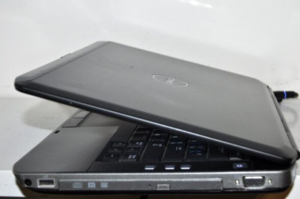 Ноутбук Dell Latitude E5430 / 14" (1366x768) TN / Intel Core i5-3210M (2 (4) ядра по 2.5 - 3.1 GHz) / 8 GB DDR3 / 120 GB SSD / Intel HD Graphics 4000 / DVD-ROM / WebCam / Без АКБ / Windows 10 Home Ноутбук Dell Latitude E5430 / 14" (1366x768) TN / Intel Core i5-3210M (2 (4) ядра по 2.5 - 3.1 GHz) / 8 GB DDR3 / 120 GB SSD / Intel HD Graphics 4000 / DVD-ROM / WebCam / Без АКБ / Windows 10 Home