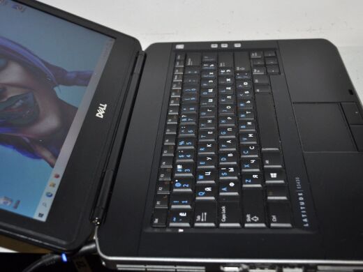 Ноутбук Dell Latitude E5430 / 14" (1366x768) TN / Intel Core i5-3210M (2 (4) ядра по 2.5 - 3.1 GHz) / 8 GB DDR3 / 120 GB SSD / Intel HD Graphics 4000 / DVD-ROM / WebCam / Без АКБ / Windows 10 Home Ноутбук Dell Latitude E5430 / 14" (1366x768) TN / Intel Core i5-3210M (2 (4) ядра по 2.5 - 3.1 GHz) / 8 GB DDR3 / 120 GB SSD / Intel HD Graphics 4000 / DVD-ROM / WebCam / Без АКБ / Windows 10 Home