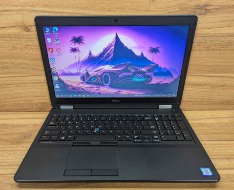 Ноутбук Dell Latitude E5570 / 15.6" (1366x768) TN / Intel Core i5-6300U (2 (4) ядра по 2.4 - 3.0 GHz) / 8 GB DDR4 / 256 GB SSD / AMD Radeon R7 M360, 2 GB DDR3, 64-bit / VGA / WebCam / Windows 10