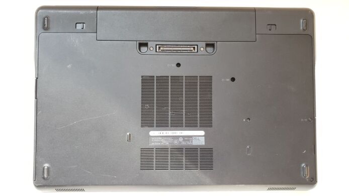 Ноутбук Dell Latitude E6540 / 15.6" (1920x1080) IPS / Intel Core i7-4810MQ (4 (8) ядра по 2.8 - 3.8 GHz) / 16 GB DDR3 / 200 GB SSD + 750 GB HDD / AMD Radeon HD 8790M, 2 GB GDDR5, 128-bit / WebCam Ноутбук Dell Latitude E6540 / 15.6" (1920x1080) IPS / Intel Core i7-4810MQ (4 (8) ядра по 2.8 - 3.8 GHz) / 16 GB DDR3 / 200 GB SSD + 750 GB HDD / AMD Radeon HD 8790M, 2 GB GDDR5, 128-bit / WebCam