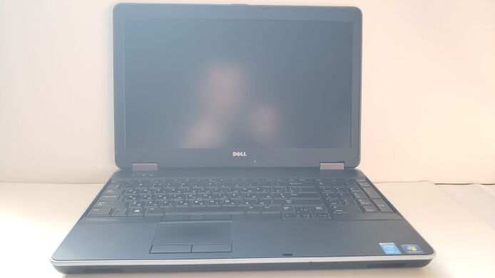 Ноутбук Dell Latitude E6540 / 15.6" (1920x1080) IPS / Intel Core i7-4810MQ (4 (8) ядра по 2.8 - 3.8 GHz) / 16 GB DDR3 / 200 GB SSD + 750 GB HDD / AMD Radeon HD 8790M, 2 GB GDDR5, 128-bit / WebCam Ноутбук Dell Latitude E6540 / 15.6" (1920x1080) IPS / Intel Core i7-4810MQ (4 (8) ядра по 2.8 - 3.8 GHz) / 16 GB DDR3 / 200 GB SSD + 750 GB HDD / AMD Radeon HD 8790M, 2 GB GDDR5, 128-bit / WebCam