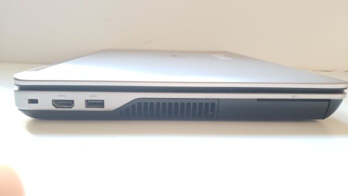 Ноутбук Dell Latitude E6540 / 15.6" (1920x1080) IPS / Intel Core i7-4810MQ (4 (8) ядра по 2.8 - 3.8 GHz) / 16 GB DDR3 / 200 GB SSD + 750 GB HDD / AMD Radeon HD 8790M, 2 GB GDDR5, 128-bit / WebCam Ноутбук Dell Latitude E6540 / 15.6" (1920x1080) IPS / Intel Core i7-4810MQ (4 (8) ядра по 2.8 - 3.8 GHz) / 16 GB DDR3 / 200 GB SSD + 750 GB HDD / AMD Radeon HD 8790M, 2 GB GDDR5, 128-bit / WebCam