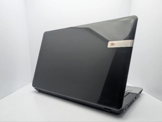 Ноутбук Packard Bell EasyNote LE / 17.3" (1600x900) TN / AMD E1-1200 (2 ядра по 1.4 GHz) / 6 GB DDR3 / 120 GB SSD / AMD Radeon HD 7310 Graphics / WebCam / DVD-ROM