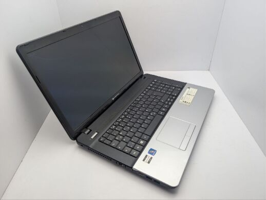 Ноутбук Packard Bell EasyNote LE / 17.3" (1600x900) TN / AMD E1-1200 (2 ядра по 1.4 GHz) / 6 GB DDR3 / 120 GB SSD / AMD Radeon HD 7310 Graphics / WebCam / DVD-ROM