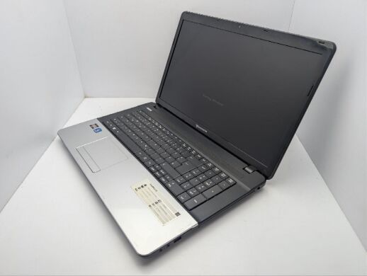 Ноутбук Packard Bell EasyNote LE / 17.3" (1600x900) TN / AMD E1-1200 (2 ядра по 1.4 GHz) / 6 GB DDR3 / 120 GB SSD / AMD Radeon HD 7310 Graphics / WebCam / DVD-ROM