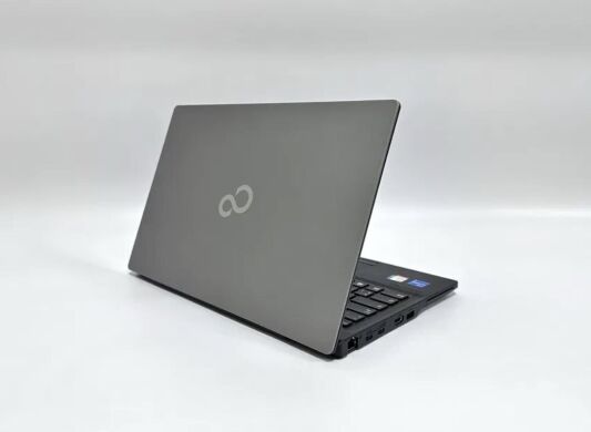 Ультрабук Fujitsu LifeBook E5412 / 14" (1920x1080) IPS / Intel Core i5-1235U (10 (12) ядер по 3.3 - 4.4 GHz) / 16 GB DDR4 / 256 GB SSD M.2 / Intel Iris Xe Graphics / WebCam / Win 11 Pro + гравіювання