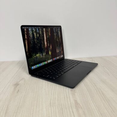 Ультрабук Apple MacBook Air 13 M3 A3113 (2024) / 13.3" (2560x1664) IPS / Apple M3 (8 ядер по 2.7 - 4.1 GHz) / 16 GB DDR5 / 250 GB SSD / Apple M3 Graphics / WebCam / MacOS