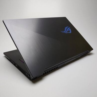 Ігровий ноутбук Asus ROG Strix Scar II GL704GW / 17.3&rdquo; (1920x1080) IPS / Intel Core i7-8750H (6 (12) ядер по 2.2 - 4.1 GHz) / 16 GB DDR4 / 1000 GB SSD / nVidia GeForce RTX 2070, 8 GB GDDR6, 256-bit / WebCam / Win 10 Home