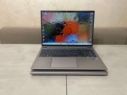 Мобільна робоча станція HP ZBook Firefly 16 G10 / 16" (1920x1200) IPS / Intel Core i7-1360P (12 (16) ядер по 2.2 - 5.0 GHz) / 32 GB DDR5 / 512 GB SSD M.2 / Intel Iris Xe Graphics / WebCam / Fingerprint