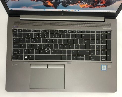 Мобильная рабочая станция Б-класс HP Zbook 15u G6 / 15.6" (1920x1080) IPS / Intel Core i7-8565U (4 (8) ядра по 1.8 - 4.6 GHz) / 16 GB DDR4 / 256 GB SSD / AMD Radeon Pro WX 3200, 4 GB GDDR5, 128-bit / WebCam / Win 11 Pro