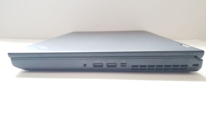 Мобільна робоча станція Lenovo Thinkpad P51 / 15.6" (3840x2160) IPS / Intel Core i7-7820HQ (4 (8) ядра по 2.9 - 3.9 GHz) / 32 GB DDR4 / 256 GB SSD + 500 GB HDD / nVidia Quadro M2200, 4 GB GDDR5, 128-bit / WebCam