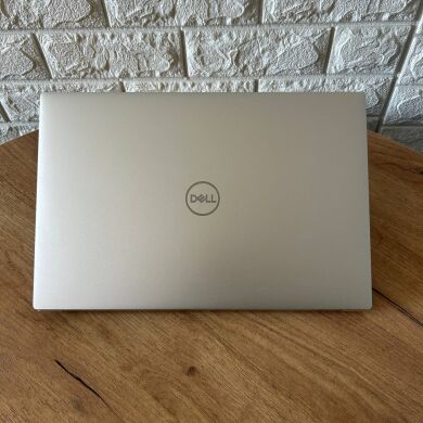Ігровий ноутбук Dell XPS 15 9500 / 15.6" (3840x2400) IPS Touch / Intel Core i7-10750H (6 (12) ядра по 2.6 - 5.0 GHz) / 16 GB DDR4 / 512 GB SSD / nVidia GeForce GTX 1650 Ti, 4 GB GDDR6, 128-bit / WebCam