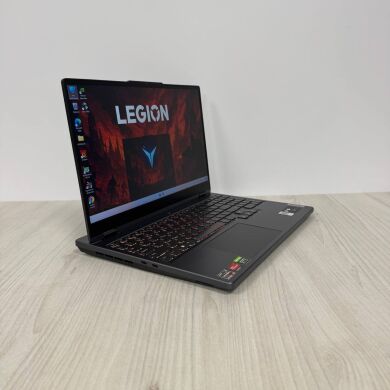 Ігровий ноутбук Б-клас Lenovo Legion 5 15ARH7H / 15.6" (1920x1080) IPS / AMD Ryzen 7 6800H (8 (16 ядер по 3.2 - 4.7 GHz) / 16 GB DDR5 / 512 GB SSD NVMe / nVidia GeForce RTX 3060, 6 GB GDDR6, 192-bit / WebCam