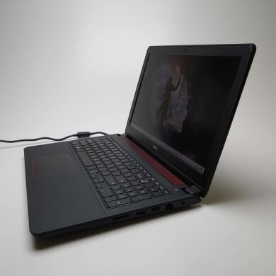 Ігровий ноутбук Dell Inspiron 15-7559 / 15.6" (1920x1080) IPS / Intel Core i7-6700HQ (4 (8) ядра по 2.6 - 3.5 GHz) / 16 GB DDR3 / 128 GB SSD + 1000 GB HDD / nVidia GeForce GTX 960M, 4 GB GDDR5, 128-bit / WebCam / Win 10 Home