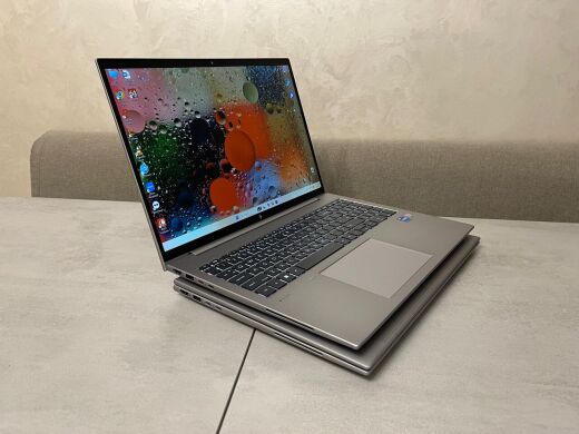 Мобільна робоча станція HP ZBook Firefly 16 G10 / 16" (1920x1200) IPS / Intel Core i7-1360P (12 (16) ядер по 2.2 - 5.0 GHz) / 32 GB DDR5 / 512 GB SSD M.2 / Intel Iris Xe Graphics / WebCam / Fingerprint