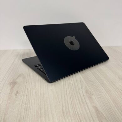Ультрабук Apple MacBook Air 13 M3 A3113 (2024) / 13.3" (2560x1664) IPS / Apple M3 (8 ядер по 2.7 - 4.1 GHz) / 16 GB DDR5 / 250 GB SSD / Apple M3 Graphics / WebCam / MacOS