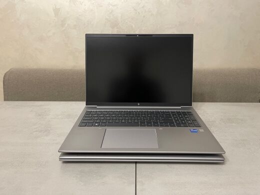 Мобільна робоча станція HP ZBook Firefly 16 G10 / 16" (1920x1200) IPS / Intel Core i7-1360P (12 (16) ядер по 2.2 - 5.0 GHz) / 32 GB DDR5 / 512 GB SSD M.2 / Intel Iris Xe Graphics / WebCam / Fingerprint