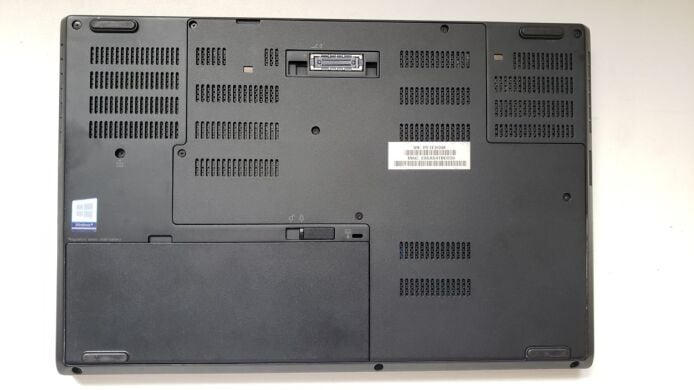 Мобільна робоча станція Lenovo Thinkpad P51 / 15.6" (3840x2160) IPS / Intel Core i7-7820HQ (4 (8) ядра по 2.9 - 3.9 GHz) / 32 GB DDR4 / 256 GB SSD + 500 GB HDD / nVidia Quadro M2200, 4 GB GDDR5, 128-bit / WebCam