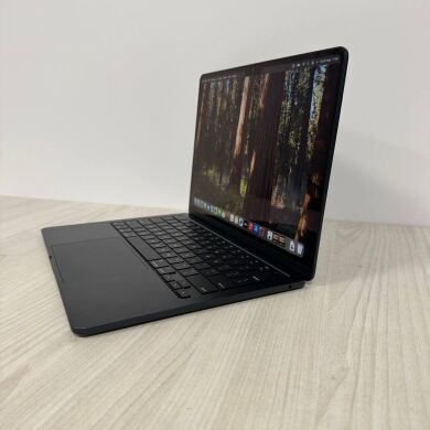 Ультрабук Apple MacBook Air 13 M3 A3113 (2024) / 13.3" (2560x1664) IPS / Apple M3 (8 ядер по 2.7 - 4.1 GHz) / 16 GB DDR5 / 250 GB SSD / Apple M3 Graphics / WebCam / MacOS