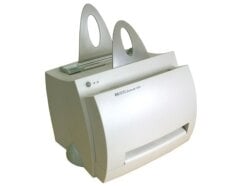 Принтер HP LaserJet 1100 / лазерная монохромная печать / 600x600 dpi / А4 / 8 стр./мин. / LPT