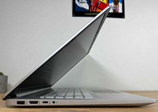 Ноутбук HP 17-cp067gb / 17.3" (1920x1080) IPS / AMD Ryzen 7 5700U (8 (16) ядер по 1.8 - 4.3 GHz) / 16 GB DDR4 / 256 GB SSD + 1000 GB HDD / AMD Radeon RX Vega 8 / WebCam / Win 11 Ноутбук HP 17-cp067gb / 17.3" (1920x1080) IPS / AMD Ryzen 7 5700U (8 (16) ядер по 1.8 - 4.3 GHz) / 16 GB DDR4 / 256 GB SSD + 1000 GB HDD / AMD Radeon RX Vega 8 / WebCam / Win 11