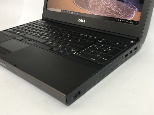 Мобільна робоча станція Dell Precision M4800 / 15.6" (1920x1080) TN / Intel Core i7-4810MQ (4 (8) ядра по 2.8 - 3.8 GHz) / 8 GB DDR3 / 256 GB SSD / nVidia Quadro K2100M, 2 GB GDDR5, 128-bit / WebCam / DVD-ROM