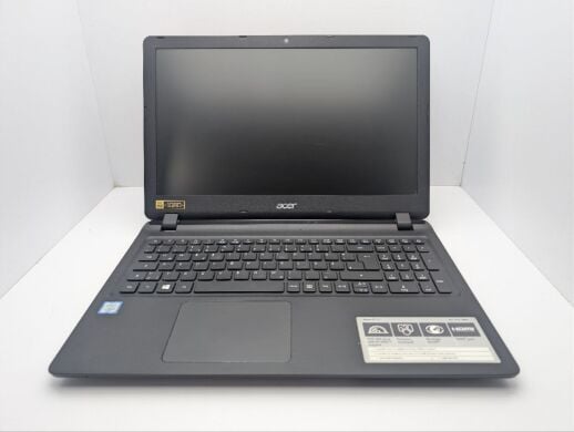 Ноутбук Acer Aspire ES1-572 / 15.6" (1920x1080) TN / Intel Core i3-6006U (2 (4) ядра по 2.0 GHz) / 8 GB DDR3 / 120 GB SSD / Intel HD Graphics 520 / WebCam / DVD-ROM